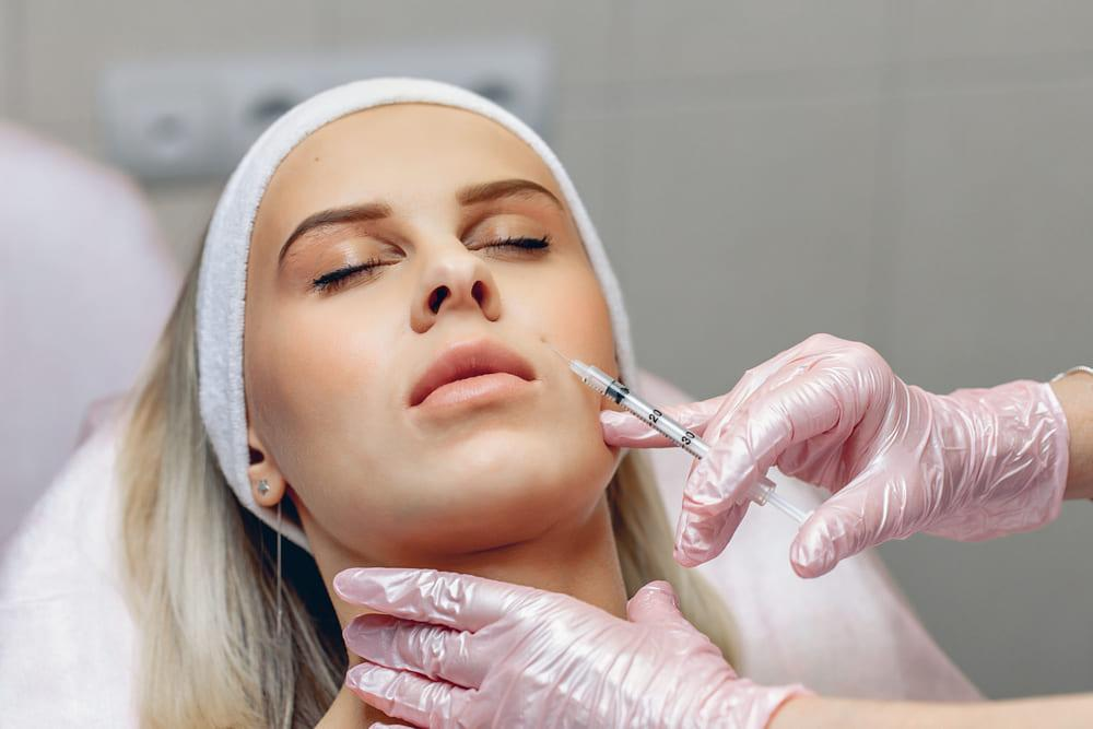 Scapă de transpirația excesivă cu botox – soluția eficientă și discretă pentru tine